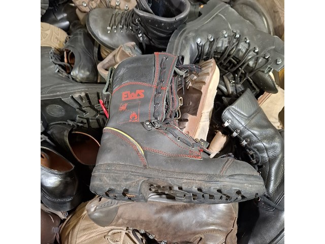 Partij diverse schoenen - afbeelding 7 van  9