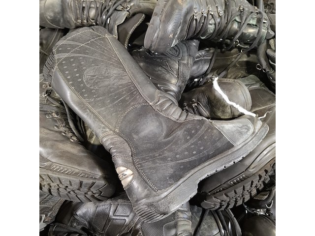 Partij diverse schoenen - afbeelding 2 van  11