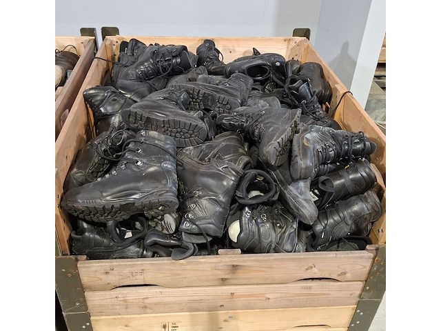 Partij diverse schoenen - afbeelding 5 van  11