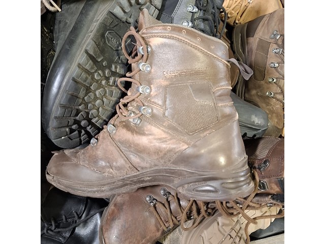 Partij diverse schoenen - afbeelding 7 van  11