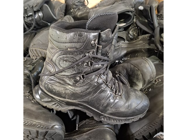 Partij diverse schoenen - afbeelding 10 van  11