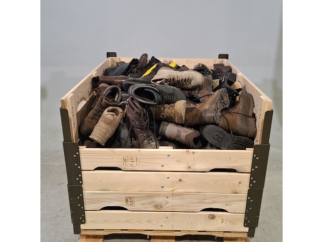 Partij diverse schoenen - afbeelding 1 van  6