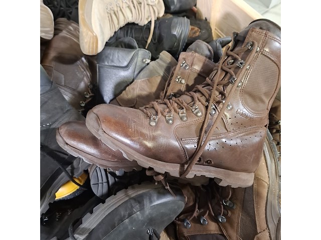 Partij diverse schoenen - afbeelding 6 van  6