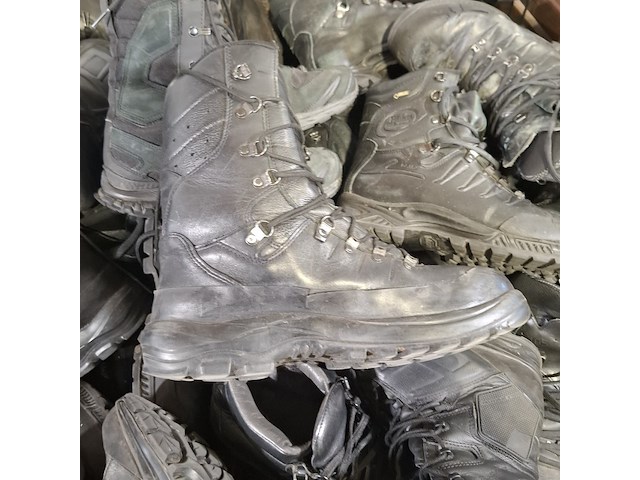 Partij diverse schoenen - afbeelding 2 van  11