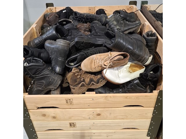 Partij diverse schoenen - afbeelding 4 van  11