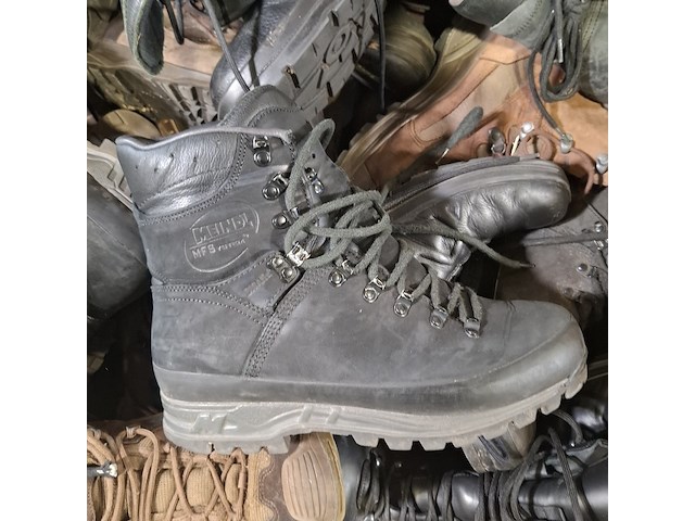 Partij diverse schoenen - afbeelding 10 van  11