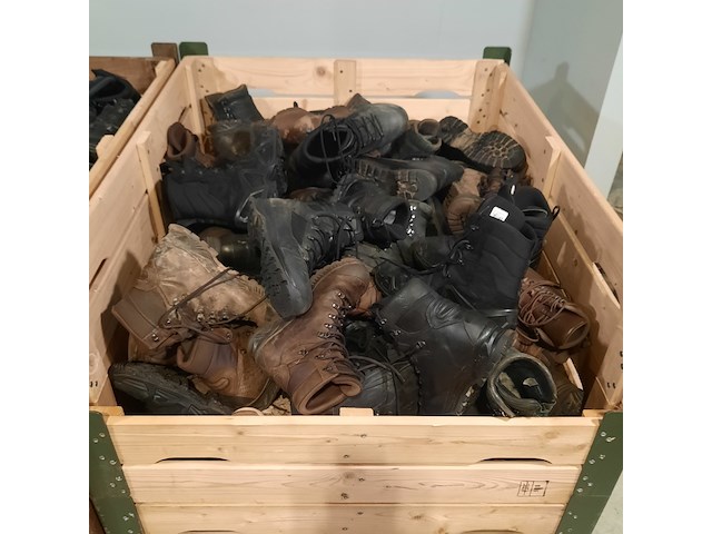 Partij diverse schoenen - afbeelding 2 van  9