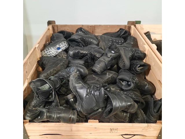 Partij diverse schoenen - afbeelding 3 van  9