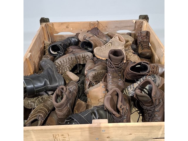 Partij diverse schoenen - afbeelding 2 van  7