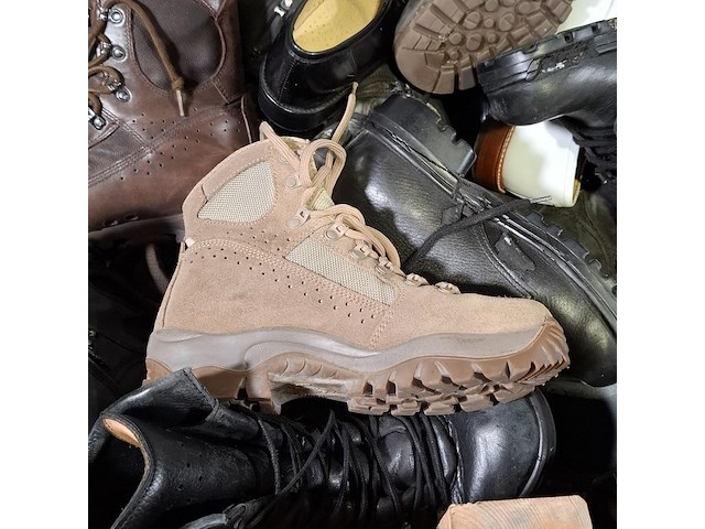 Partij diverse schoenen - afbeelding 9 van  11