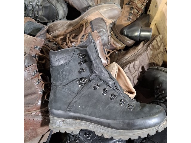 Partij diverse schoenen - afbeelding 10 van  11