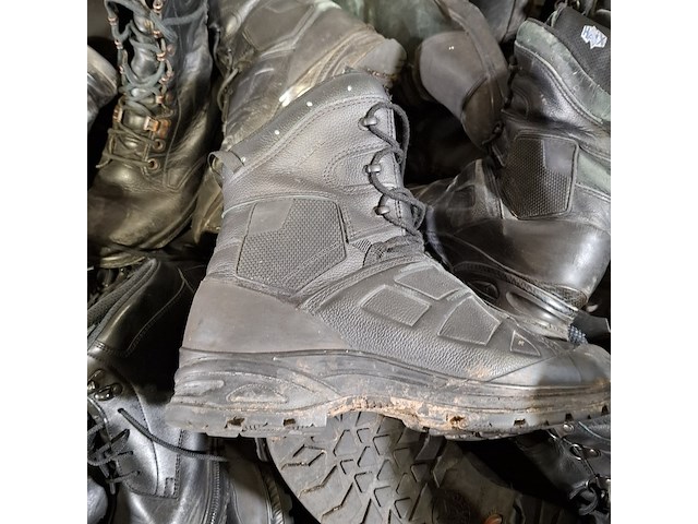 Partij diverse schoenen - afbeelding 9 van  10