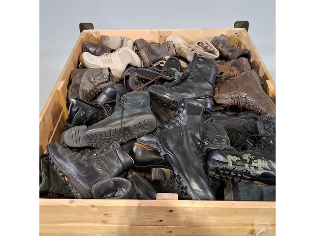 Partij diverse schoenen - afbeelding 2 van  7