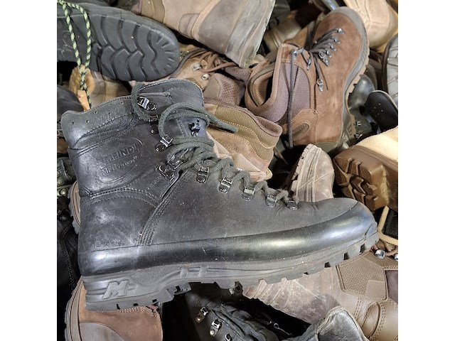 Partij diverse schoenen - afbeelding 3 van  11