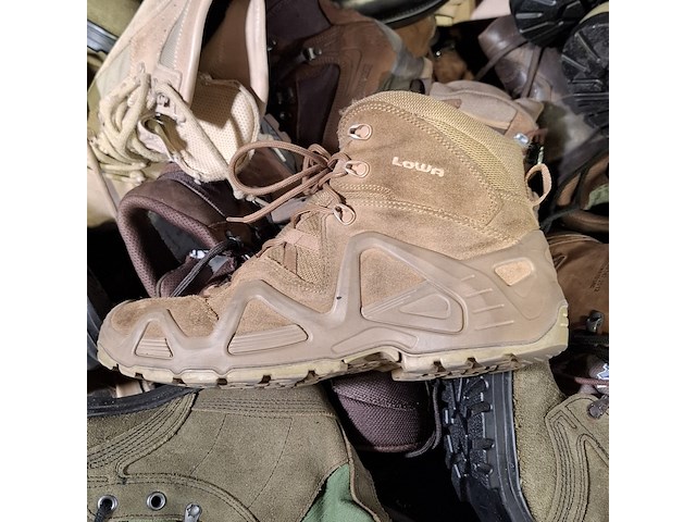 Partij diverse schoenen - afbeelding 7 van  11