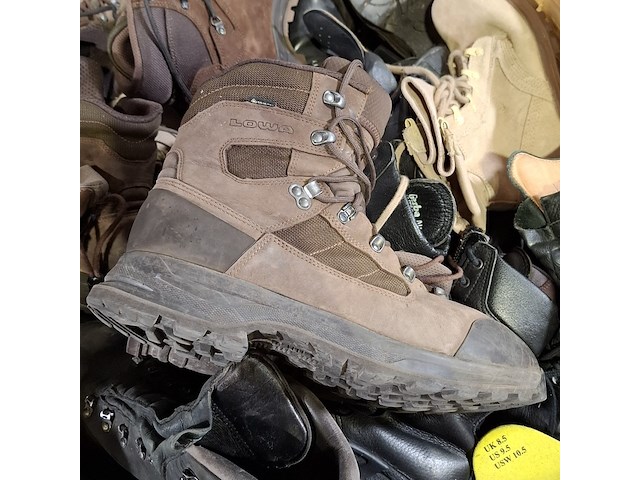 Partij diverse schoenen - afbeelding 10 van  11