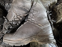 Partij diverse schoenen - afbeelding 2 van  13