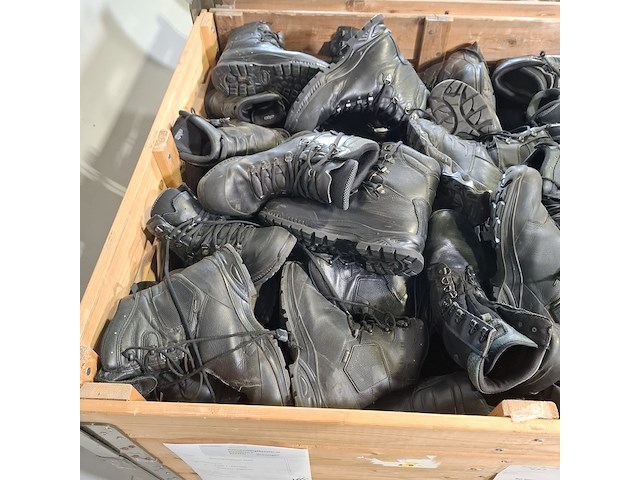 Partij diverse schoenen - afbeelding 5 van  13