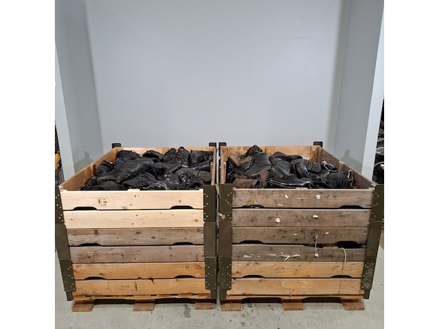 Partij diverse schoenen - afbeelding 1 van  13