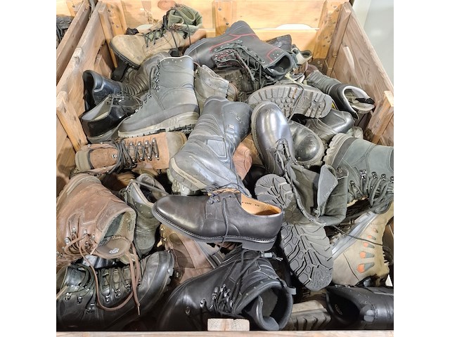Partij diverse schoenen - afbeelding 6 van  13