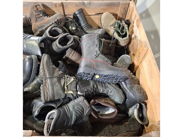 Partij diverse schoenen - afbeelding 10 van  13