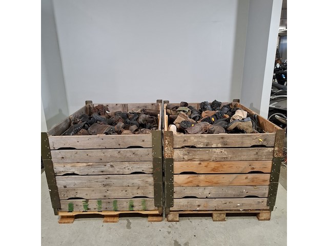 Partij diverse schoenen - afbeelding 1 van  11