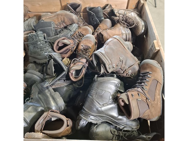 Partij diverse schoenen - afbeelding 9 van  11