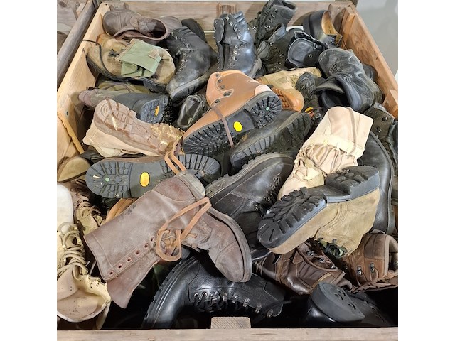 Partij diverse schoenen - afbeelding 10 van  11