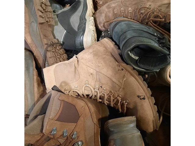 Partij diverse schoenen - afbeelding 10 van  12