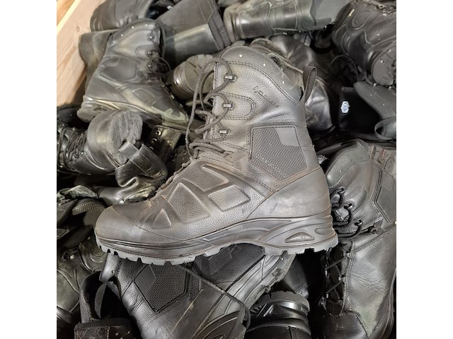 Partij diverse schoenen - afbeelding 3 van  13