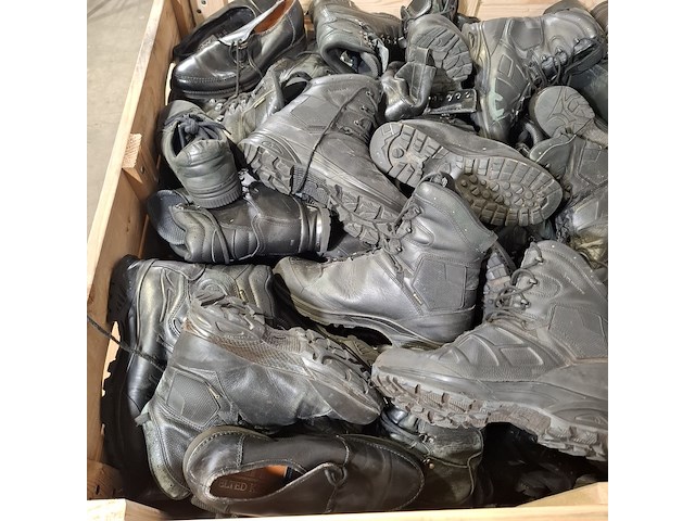 Partij diverse schoenen - afbeelding 4 van  13