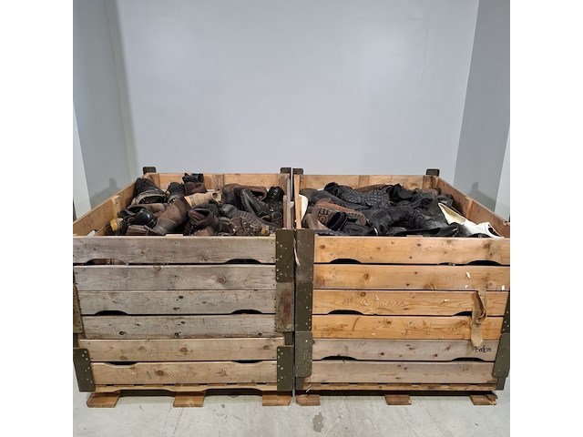 Partij diverse schoenen - afbeelding 1 van  13