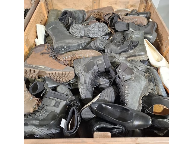 Partij diverse schoenen - afbeelding 12 van  13