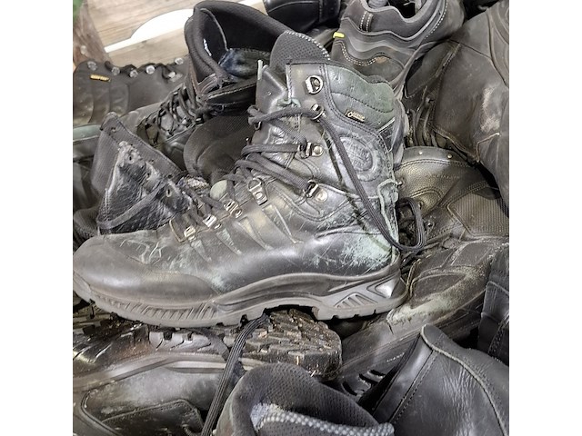 Partij diverse schoenen - afbeelding 2 van  11