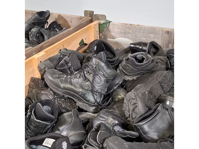 Partij diverse schoenen - afbeelding 3 van  11