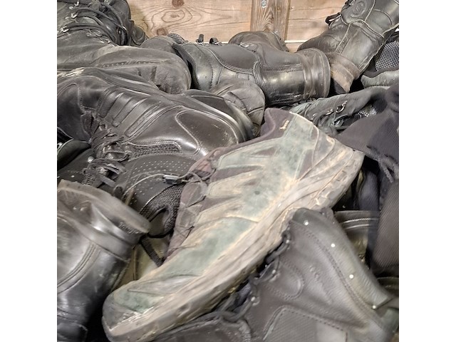 Partij diverse schoenen - afbeelding 7 van  11