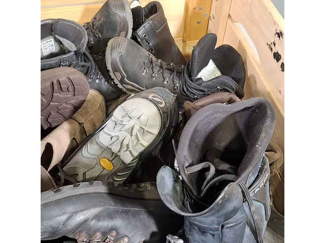 Partij diverse schoenen - afbeelding 6 van  15