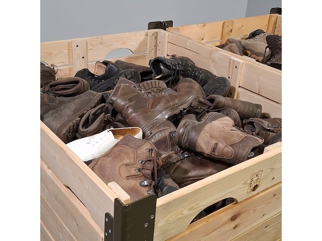 Partij diverse schoenen - afbeelding 9 van  15