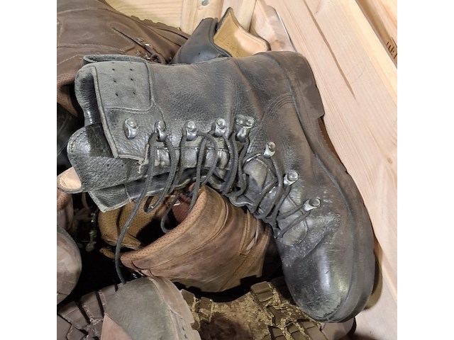 Partij diverse schoenen - afbeelding 12 van  15