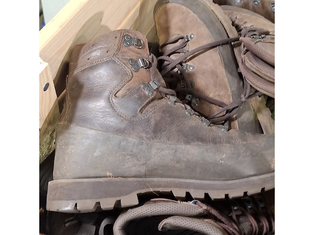 Partij diverse schoenen - afbeelding 13 van  15