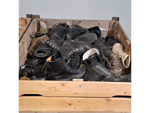 Partij diverse schoenen - afbeelding 5 van  12