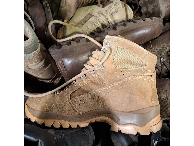 Partij diverse schoenen - afbeelding 7 van  12