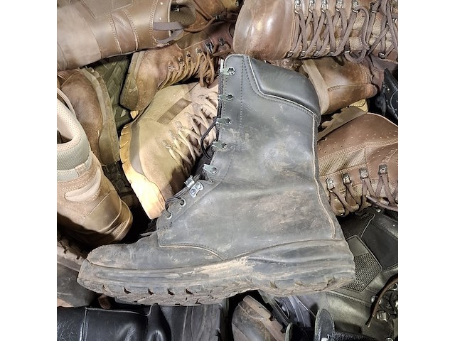 Partij diverse schoenen - afbeelding 9 van  12