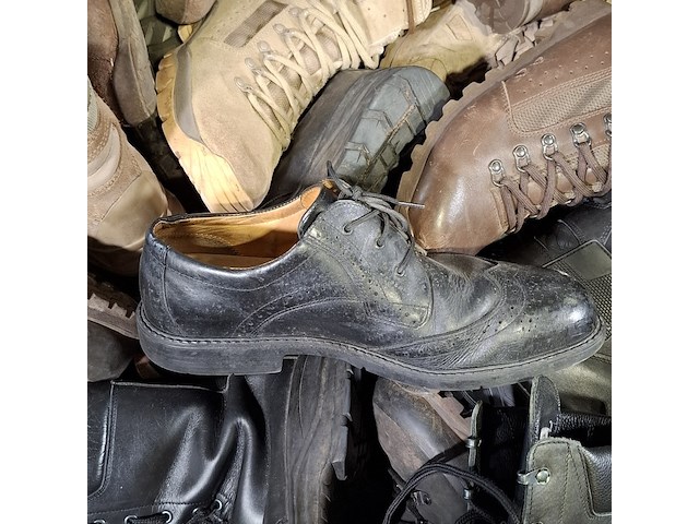 Partij diverse schoenen - afbeelding 10 van  12