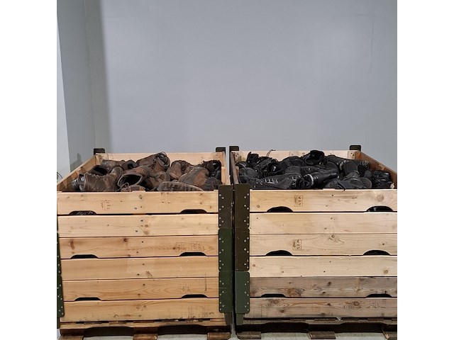 Partij diverse schoenen - afbeelding 1 van  11