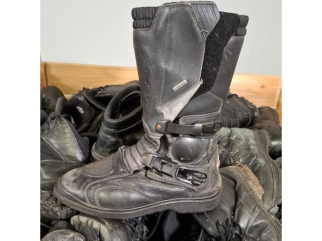 Partij diverse schoenen - afbeelding 6 van  11