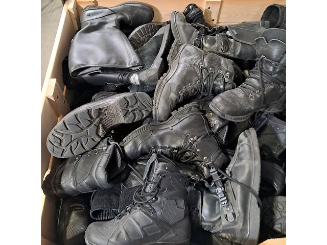 Partij diverse schoenen - afbeelding 5 van  13