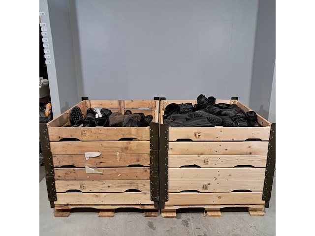 Partij diverse schoenen - afbeelding 1 van  13