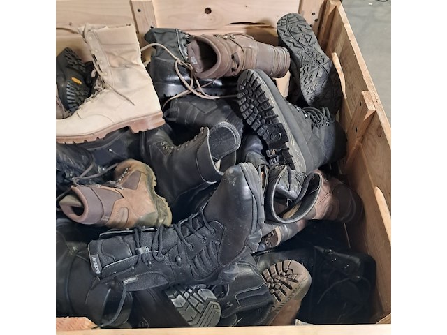 Partij diverse schoenen - afbeelding 10 van  13