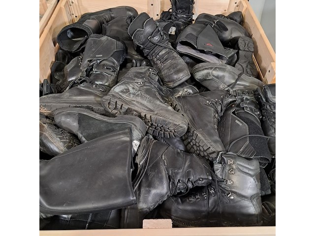 Partij diverse schoenen - afbeelding 12 van  13